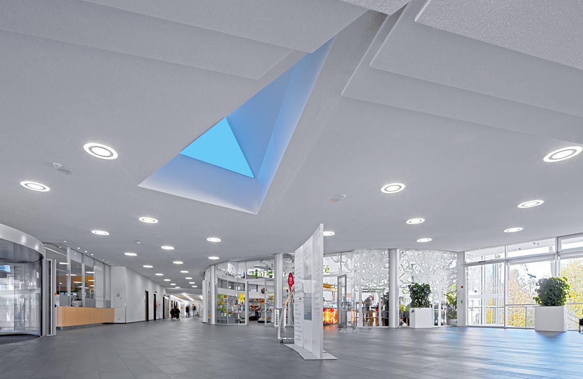 Proyecto de iluminación interior en rehabilitación de vivienda Healthcare lighting - LED lighting for healthcare by TRILUX