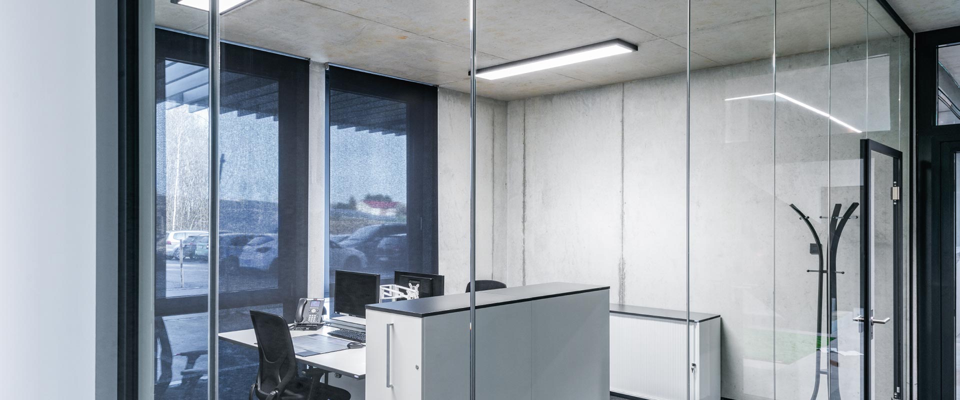 Standard-compliant LED lighting for single and double offices
