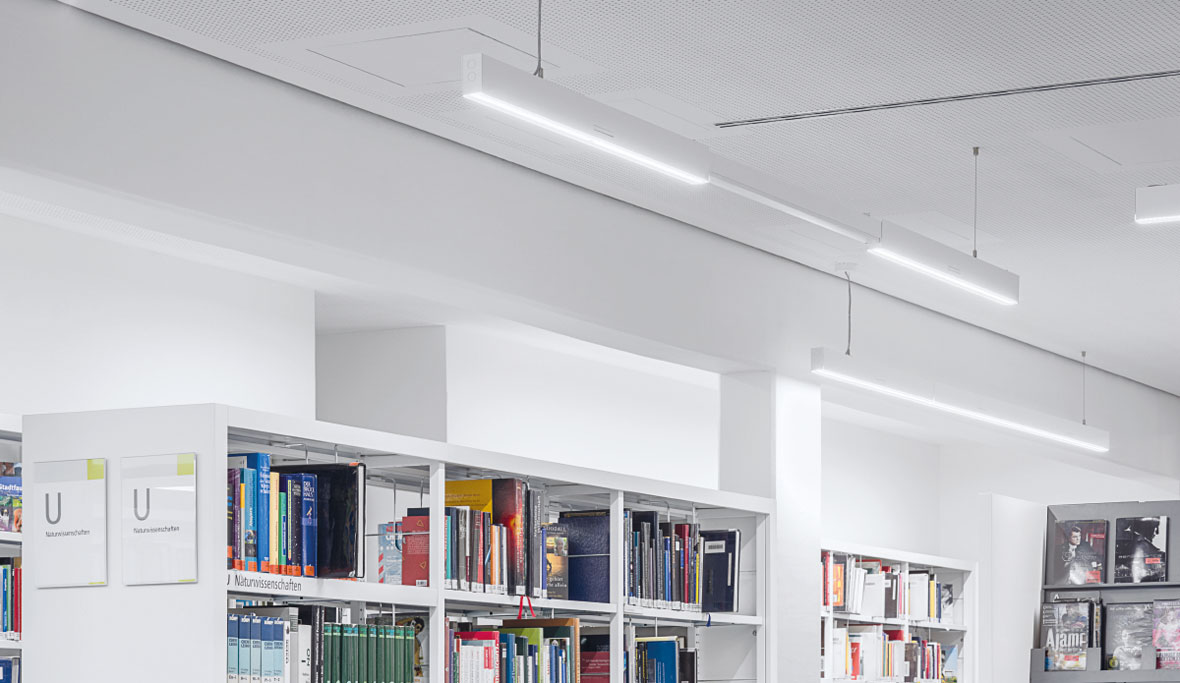 Beleuchtung in Schulbücherei LED Beleuchtung in Schulen